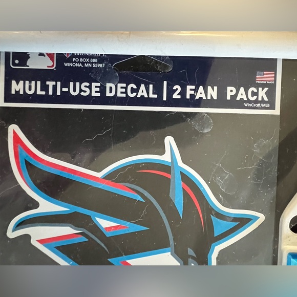 NWT Miami Marlins Chrome Metal License Plate Frame Auto Auto Pack 12 X 16 inch - Picture 7 of 8